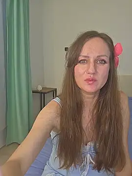 Cherry_blossom_me webcam