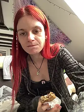 LeylaSquirtyBirty's room