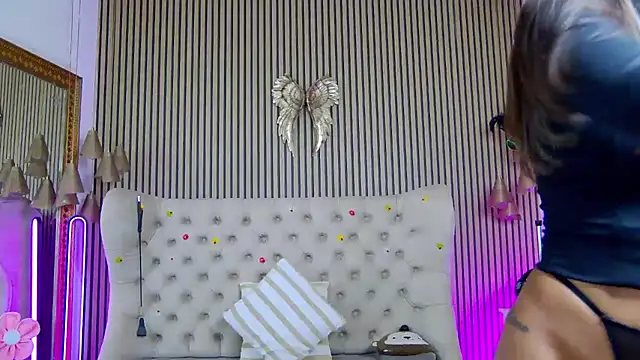 PlayfulShow webcam