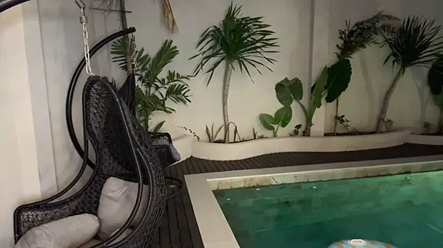 Sarahhh_xxx webcam