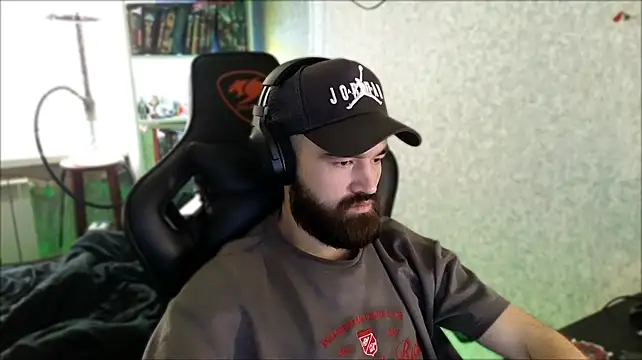 _Serious_Man webcam