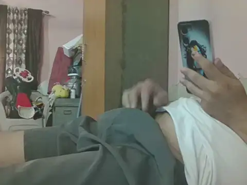 Desi_couple85 webcam