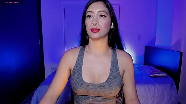 MeganWhite3