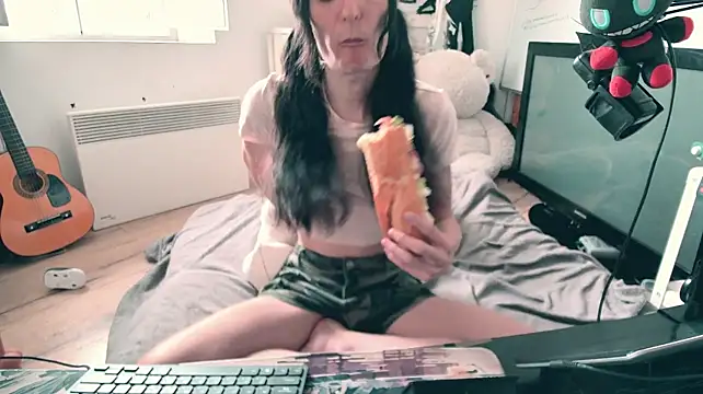 CeriseLapine webcam