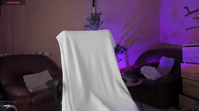 KaylaLaine webcam