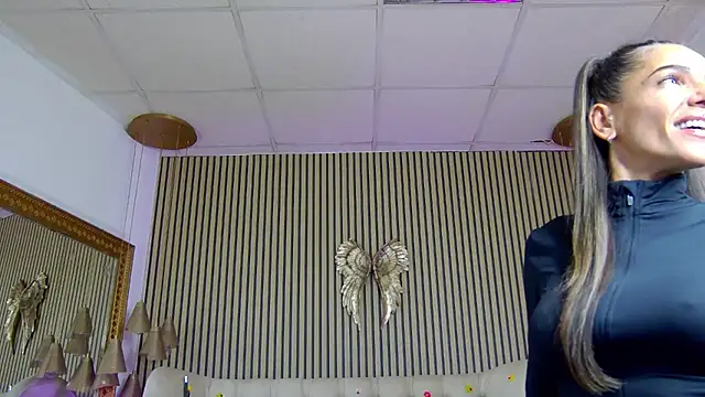 PlayfulShow webcam