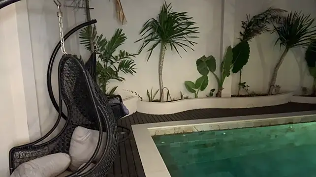 Sarahhh_xxx webcam
