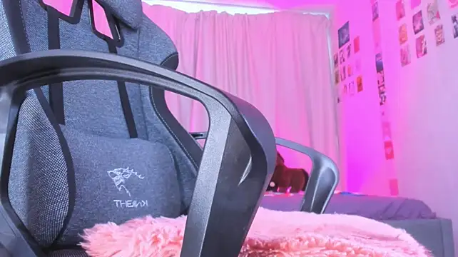 Eva_Harper webcam