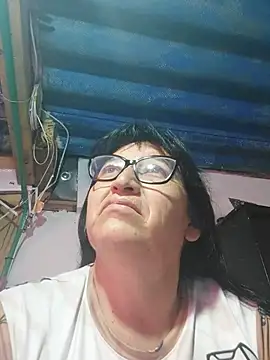 clarita_01 live cam preview