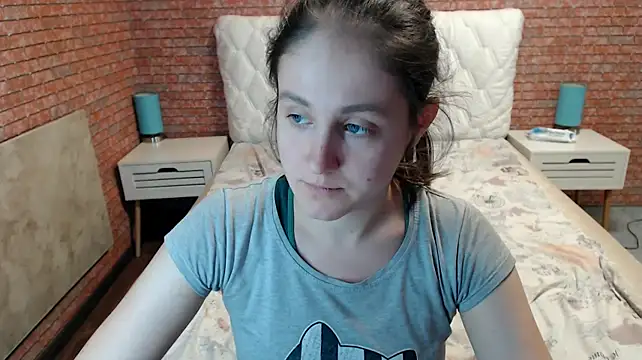 Holliy_Cooper webcam