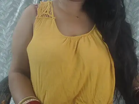 cute-priy webcam