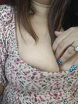 AASHIi_Love webcam