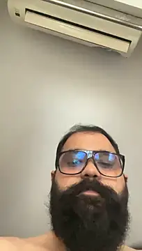 ThatBeardDude live sex cam