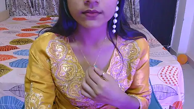 hoty-priya