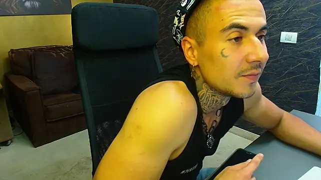 RomeoBodhi webcam