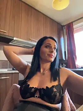 Hotmomcheckk_ webcam