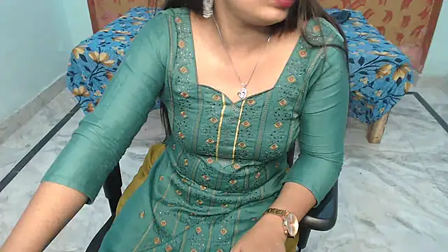 Deevisha-queen webcam
