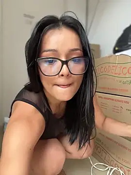 Lola_sweeet18 webcam