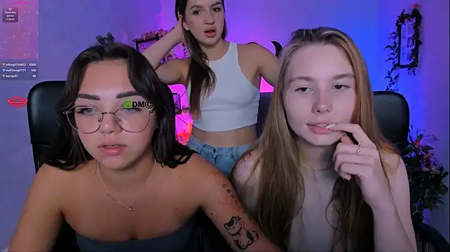 kiki_swan webcam
