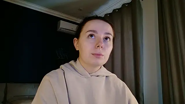 Di_na_Bell webcam