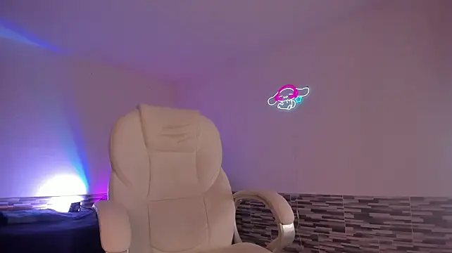 KittyVelve webcam