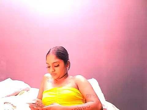 indian_barbie webcam