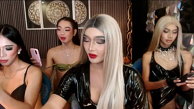 MeatyCockAkira webcam