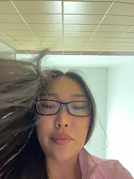 trytomakememoam webcam