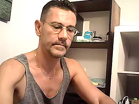 mastercharisma35 webcam