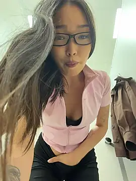 trytomakememoam webcam