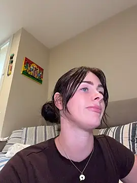aus_queen webcam