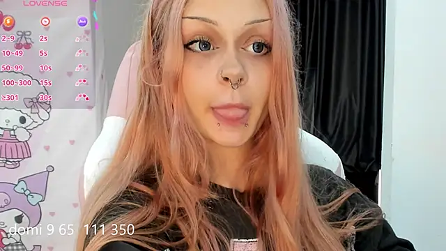 MelonyEmo webcam