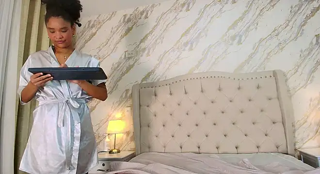 sofi_delight webcam