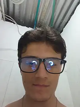 Davitfitnosuke webcam