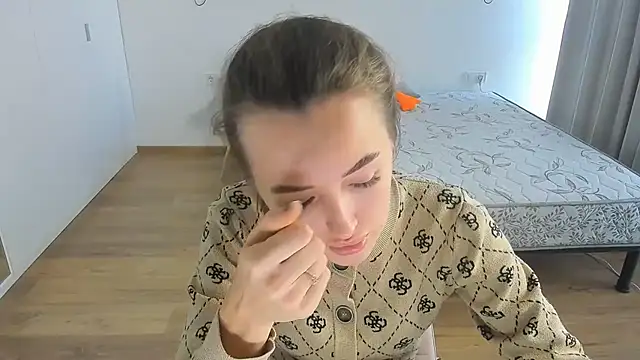 MiaMoll77 webcam