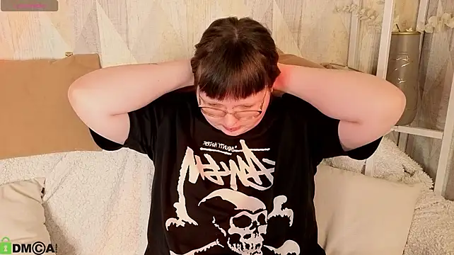 Niki_Glow webcam