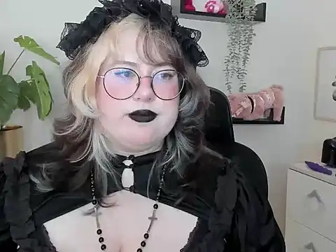 OpheliaLush webcam