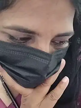 Tamil-HoneyQueen webcam