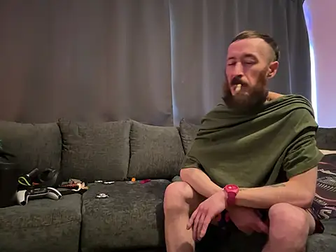 IRISHLONGDONG webcam