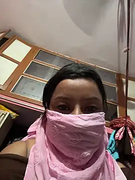 SIMRAN_QUEEN01 webcam