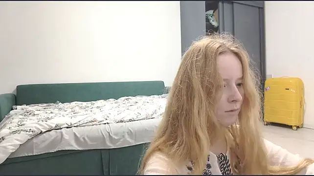 KateVibe_01 webcam