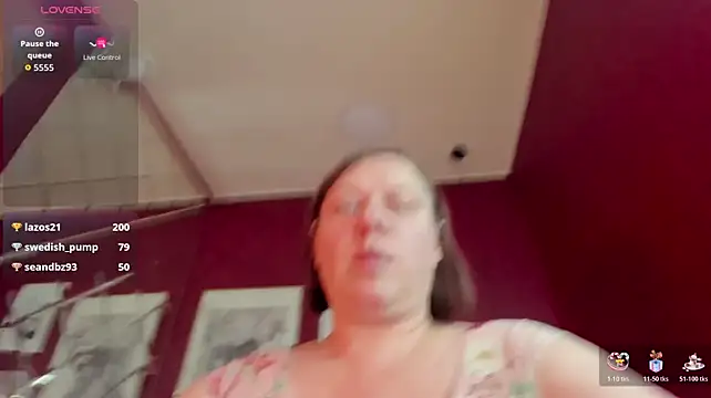 KellyPerfection webcam