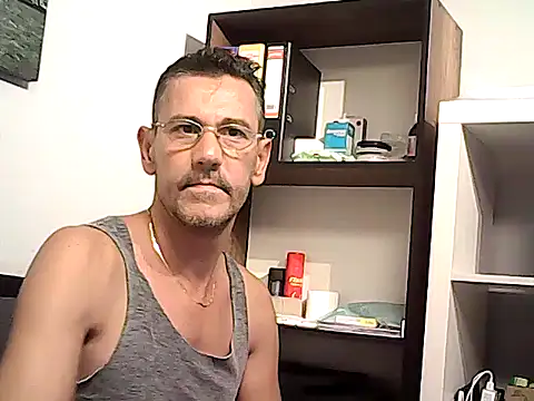 mastercharisma35 webcam