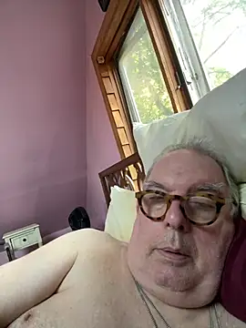 CharlieWeaver22 webcam