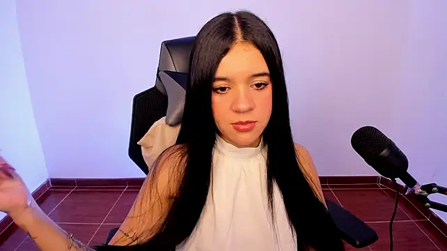 isabellawhitmore webcam