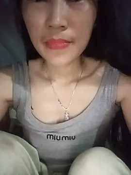 UareMine20 live cam on StripChat