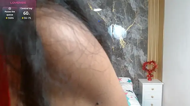 CHARLOTTEJONES webcam
