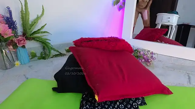 GingerMoon_ webcam