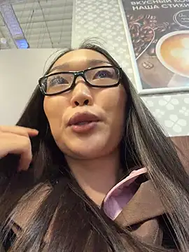 trytomakememoam webcam