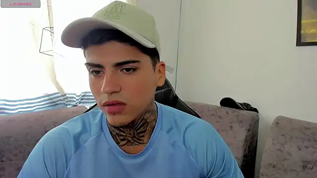 sweetlatinoboy webcam